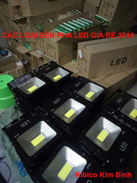 cac loai den pha led gia re